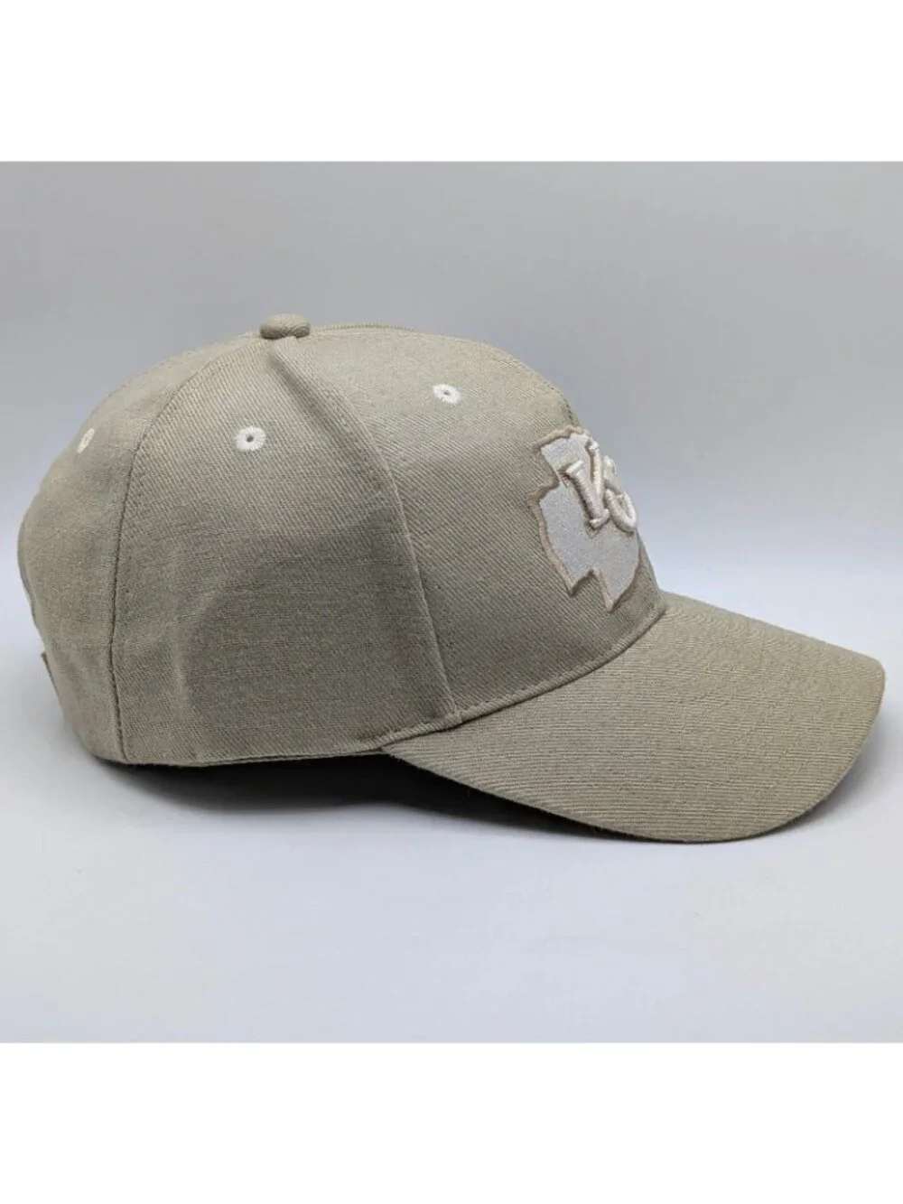 NEW NWT Kansas City Chiefs NFL Football Beige Tan & White Adjustable Strap Back